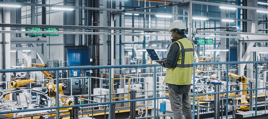 industrial final worker supervising factory